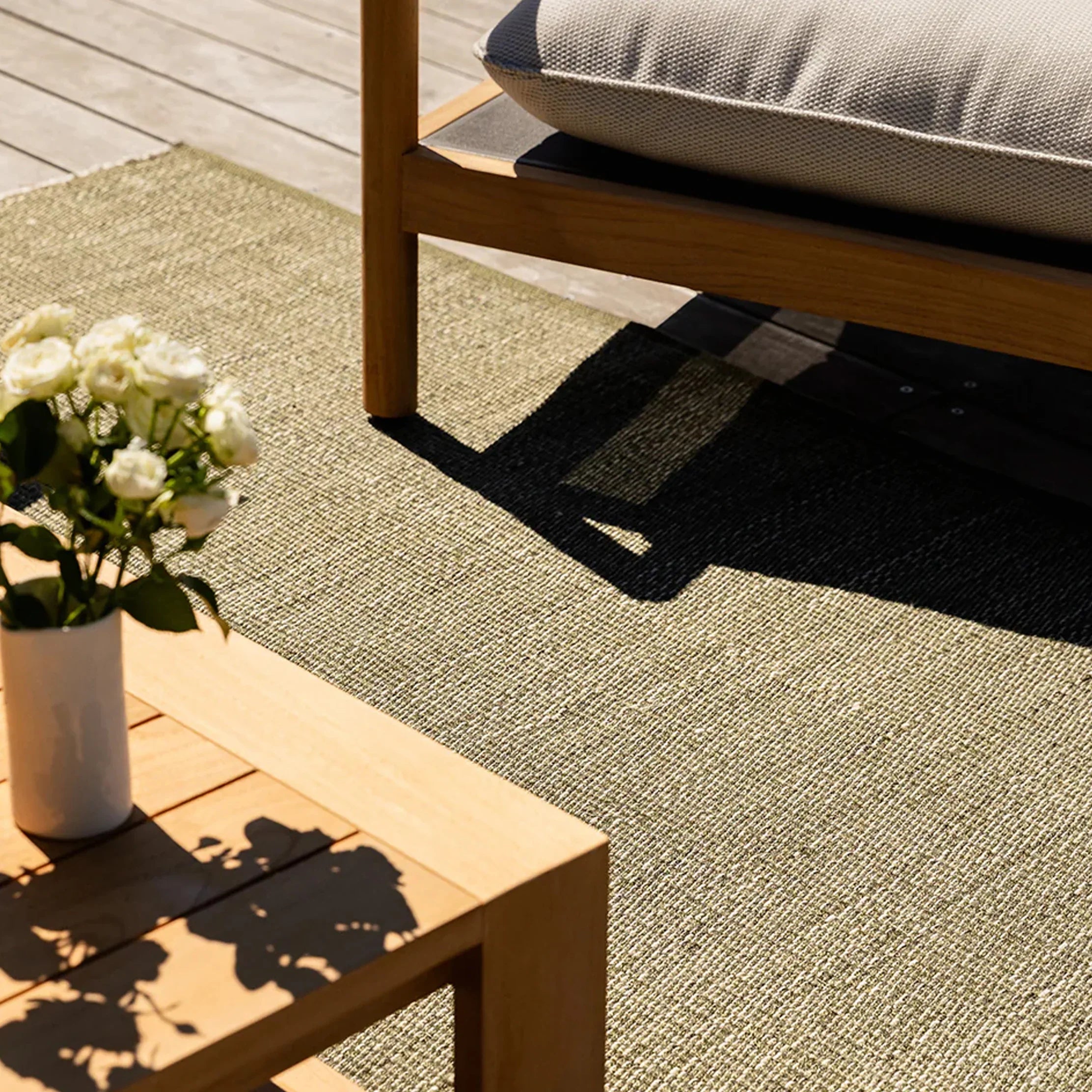 Outdoor Rugs & Cushions