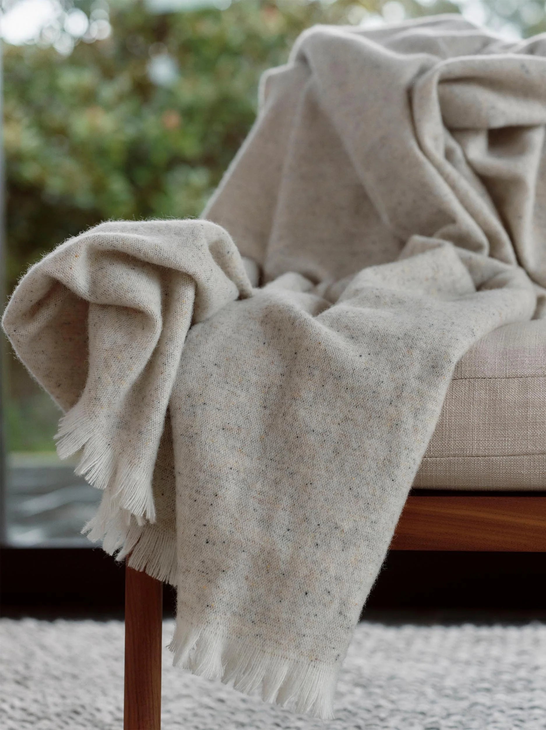 Citta Bach Wool Throw - Natural & Vanilla