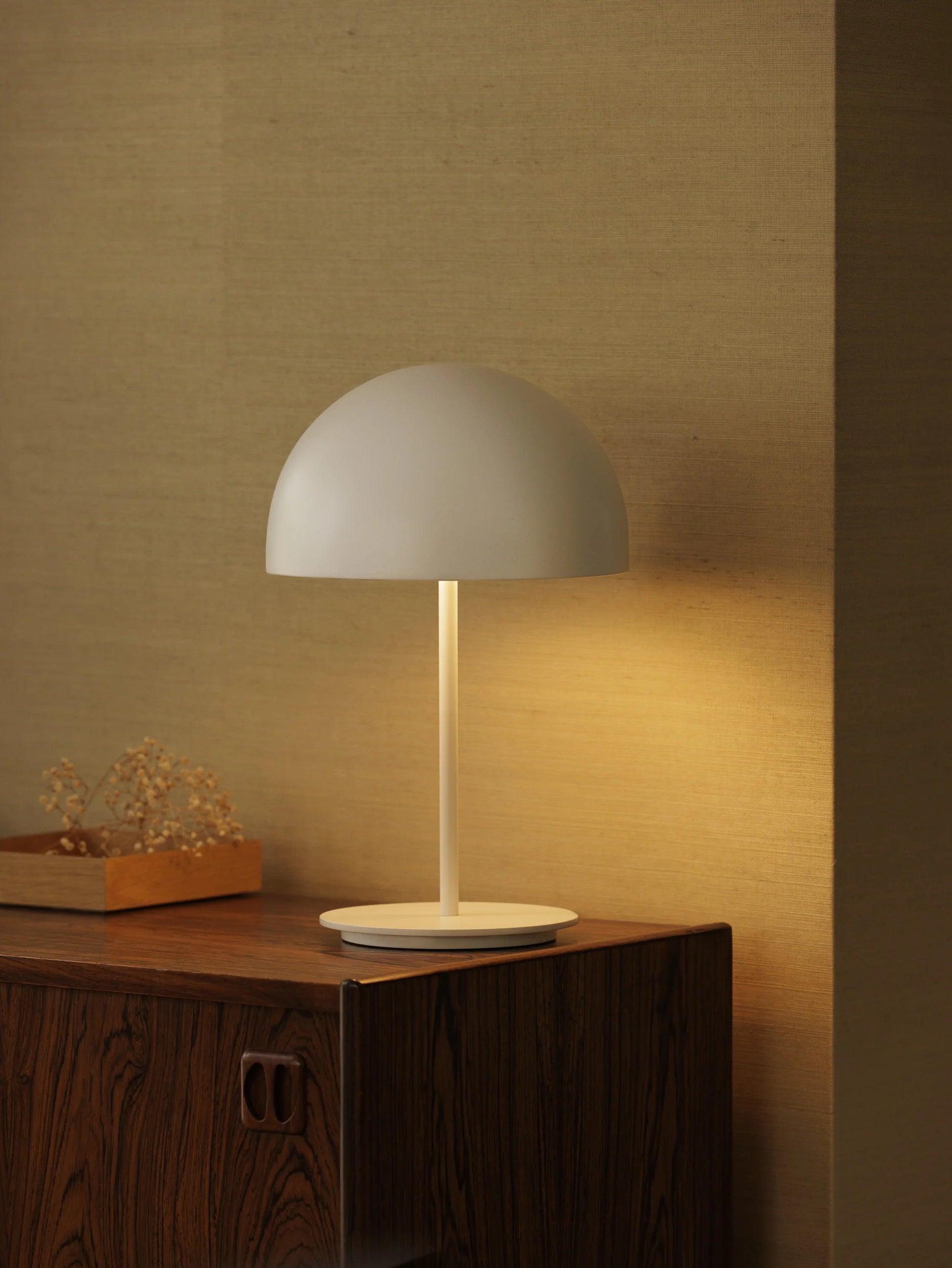 Citta Pin Table Lamp - White
