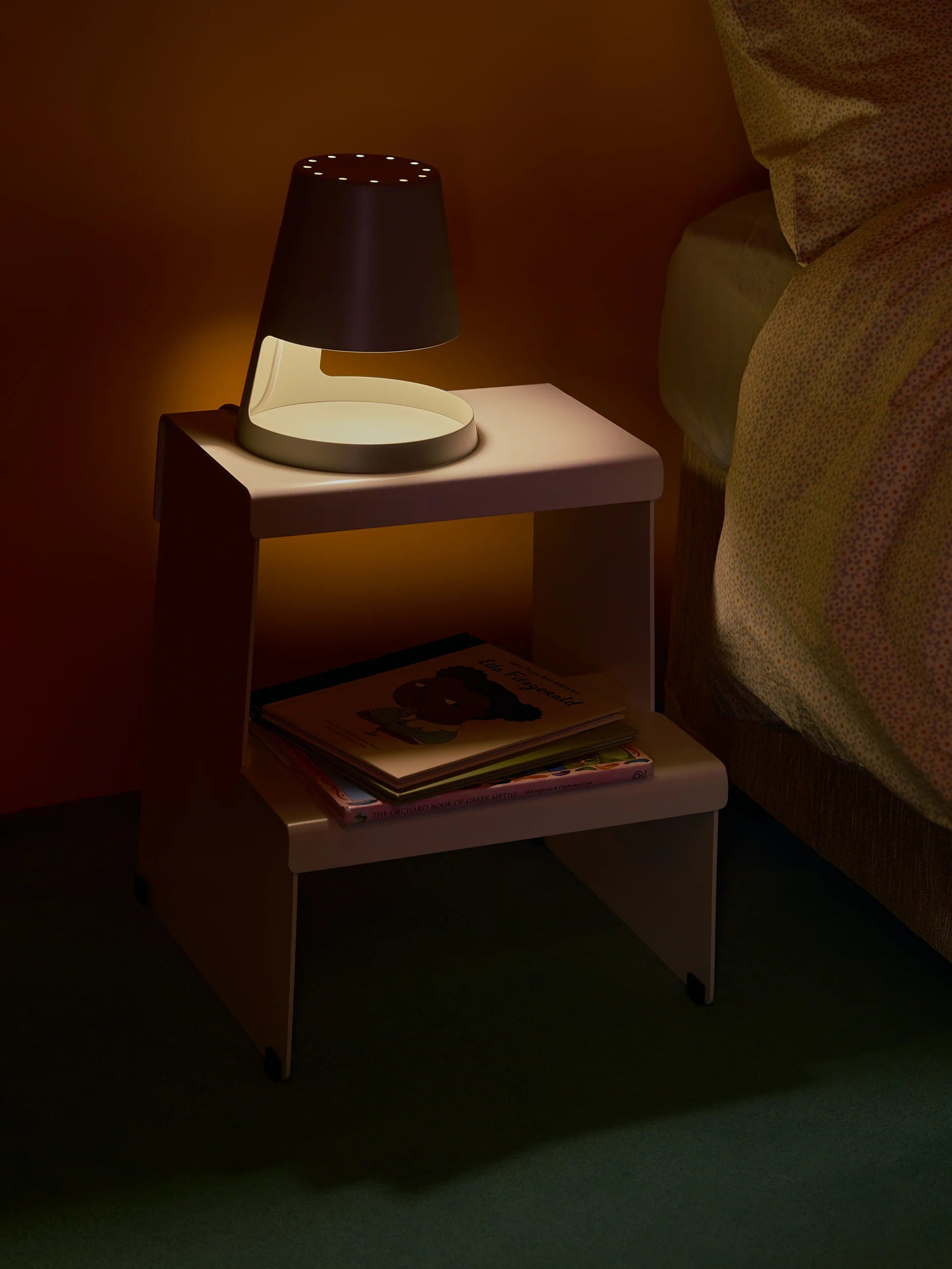 Citta Knight Light Table Lamp - Fog