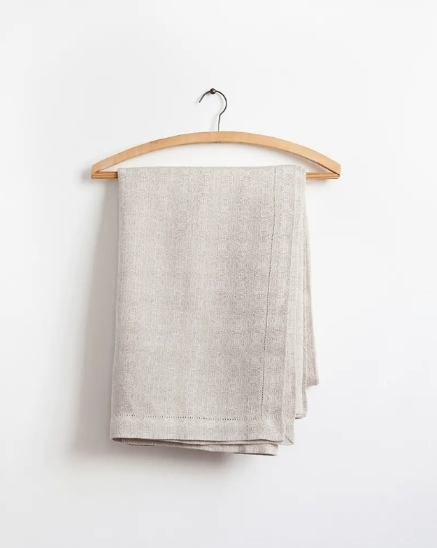 Mungo Cloverleaf Tablecloth - Natural