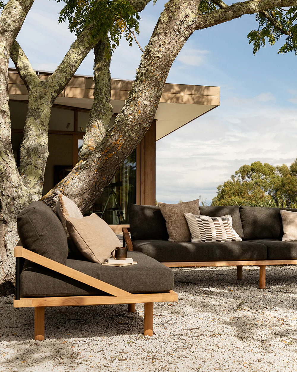 Baya Clipper Cushion - Almond