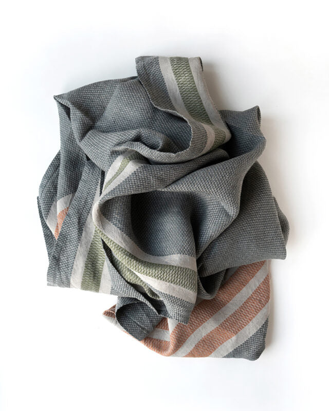 Mungo Flax Towel - Graphite