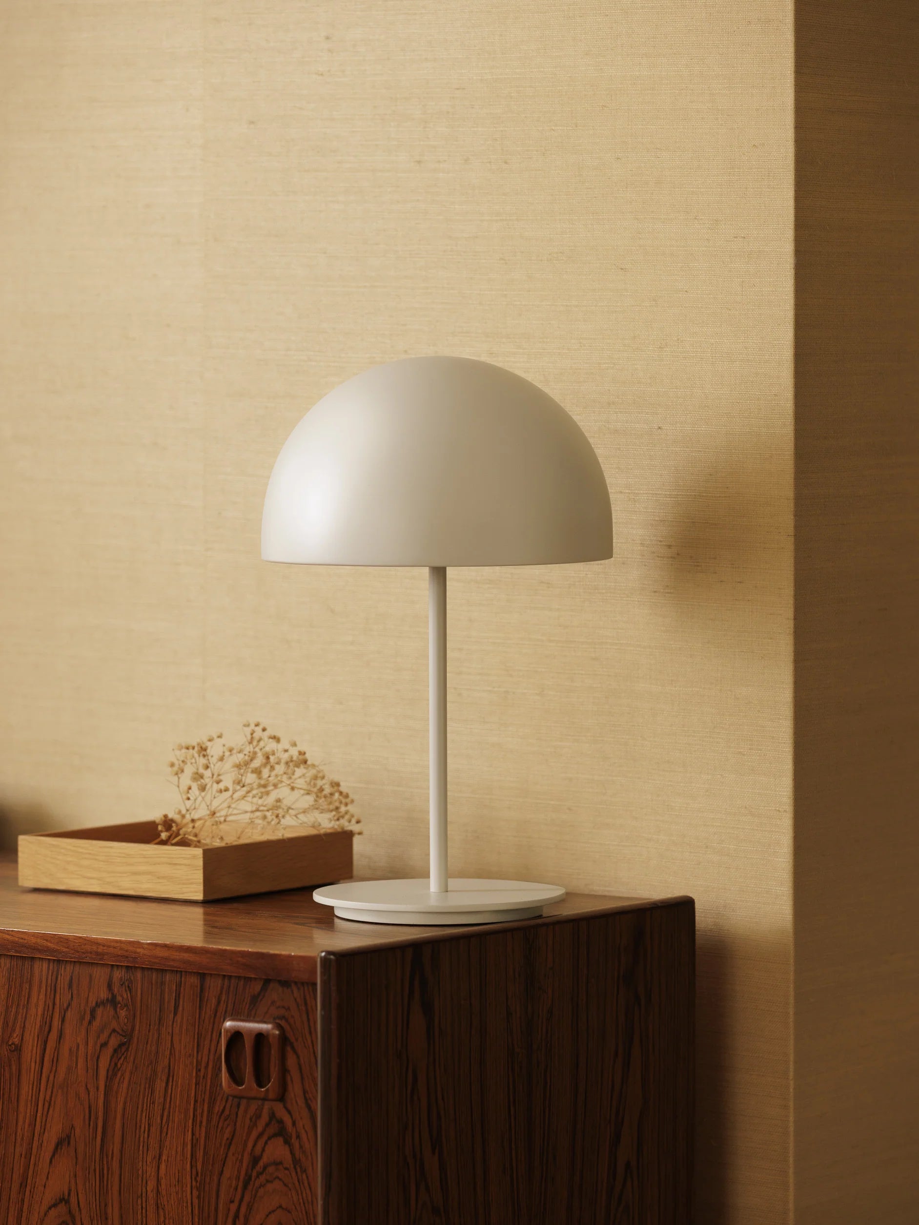 Citta Pin Table Lamp - White
