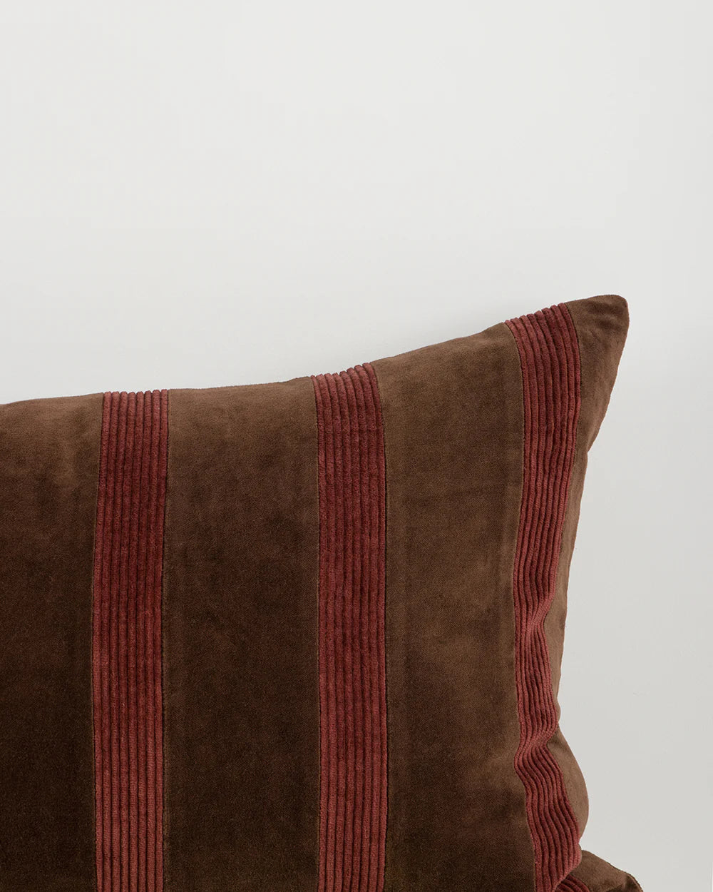 Baya Huxley Lodge Cushion - Chocolate/Cherry