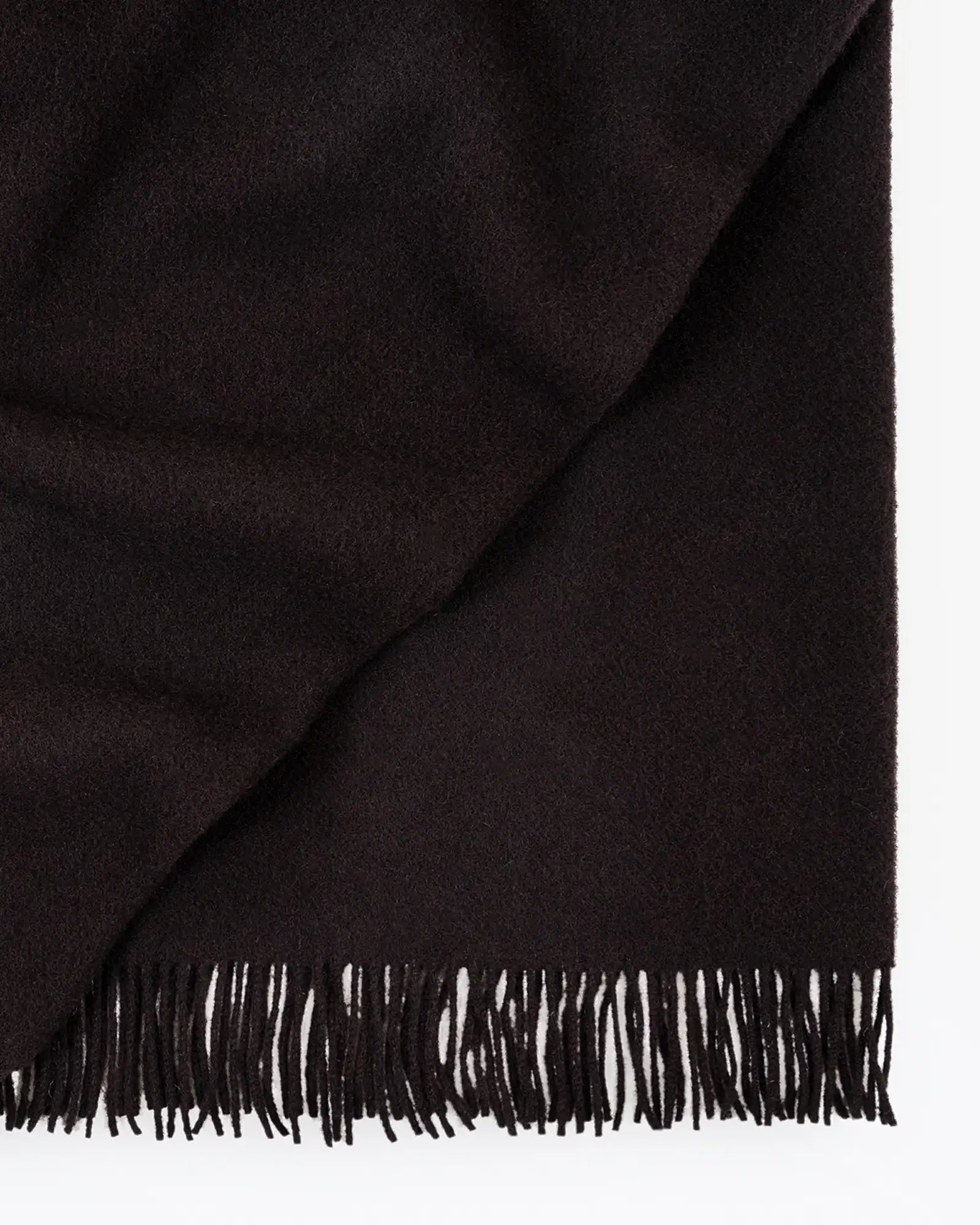 Weave Nevis Throw - Blackberry